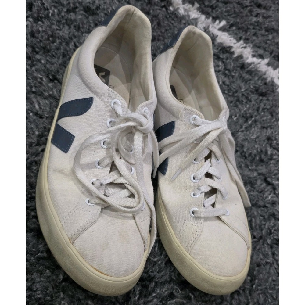 Veja Campo Sneakers women's size 10, blue /white Canvas lace up, low top V-10